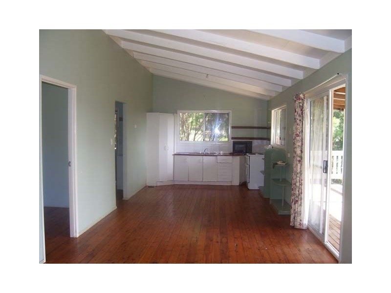 12 Timothy Street, Macleay Island QLD 4184