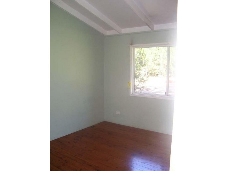 12 Timothy Street, Macleay Island QLD 4184