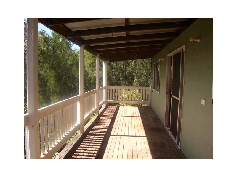 12 Timothy Street, Macleay Island QLD 4184