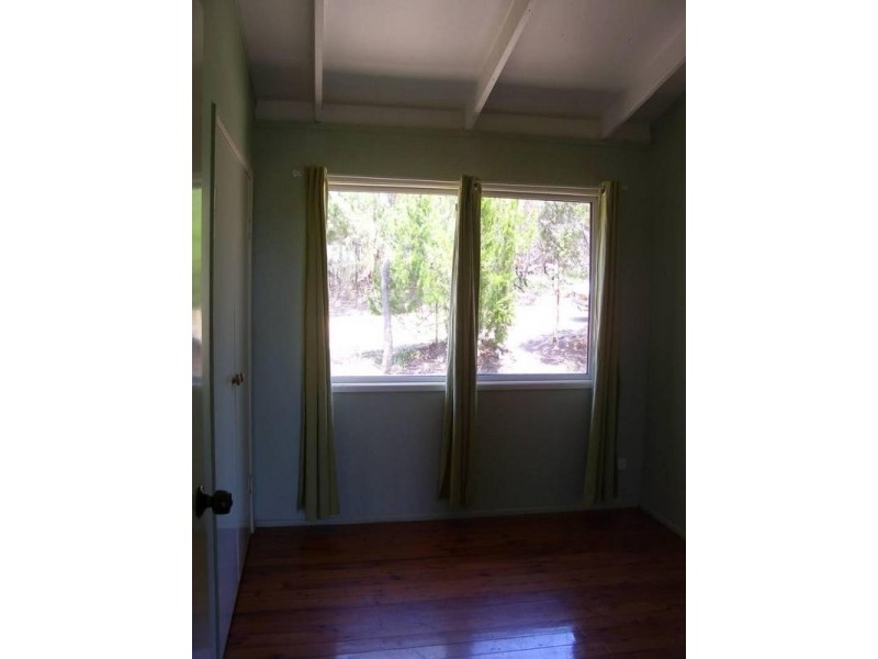 12 Timothy Street, Macleay Island QLD 4184
