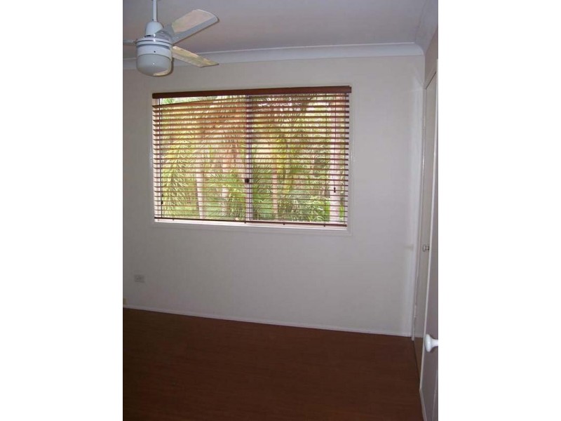 130 Western Road, Macleay Island QLD 4184