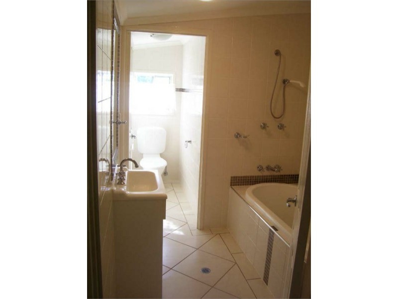 23 Scotts Road, Macleay Island QLD 4184