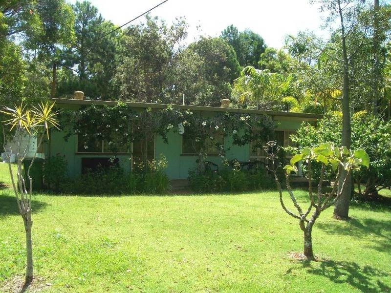 181 High Central Road, Macleay Island QLD 4184