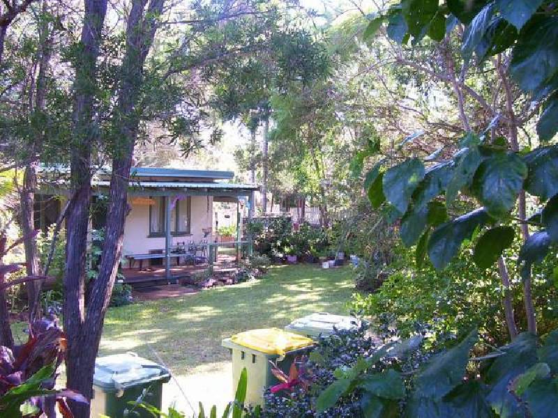 High Central Road, Macleay Island QLD 4184