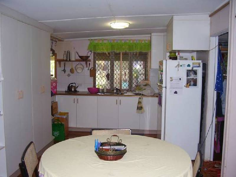 High Central Road, Macleay Island QLD 4184