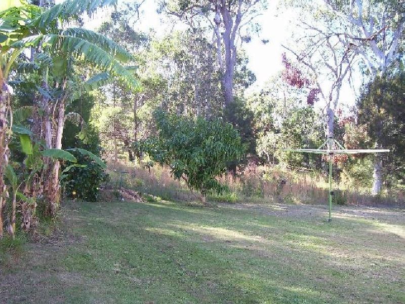 19 Baracoota Street, Macleay Island QLD 4184