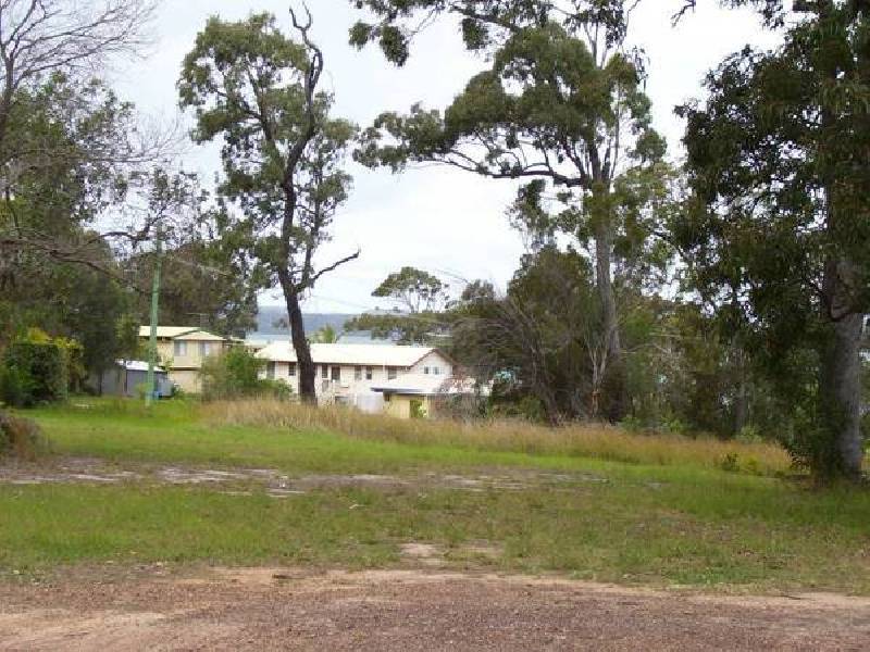 14 Alkira Street, Macleay Island QLD 4184