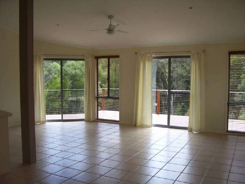13 Arthur Street, Macleay Island QLD 4184