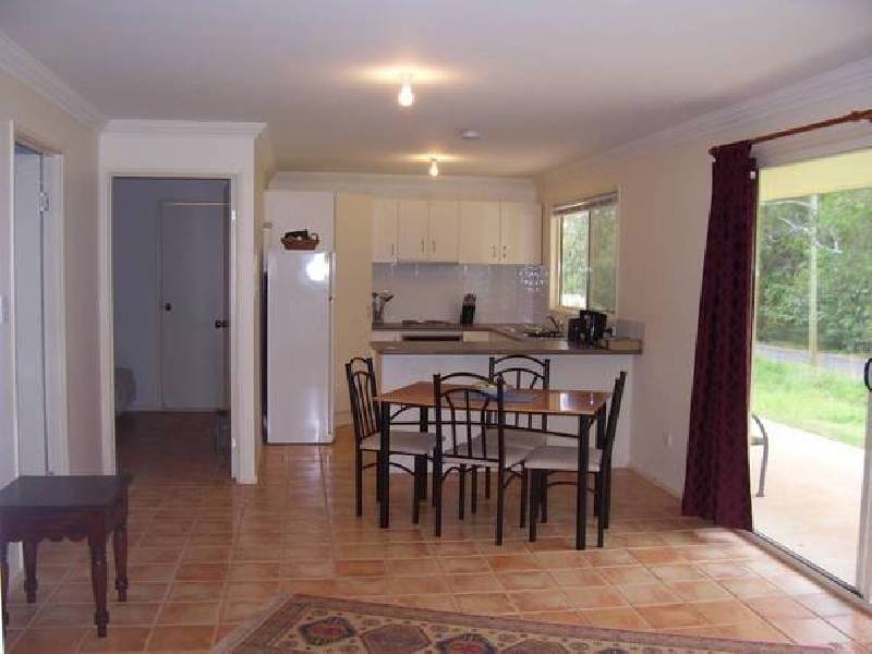 16 Waterside Drive, Macleay Island QLD 4184
