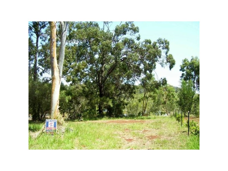 2 Causeway Drive, Macleay Island QLD 4184