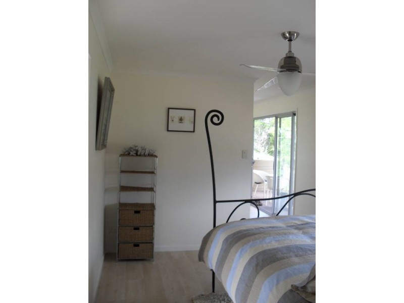 17 Cressy Street, Macleay Island QLD 4184