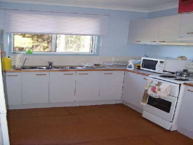 19 Baracoota Street, Macleay Island QLD 4184