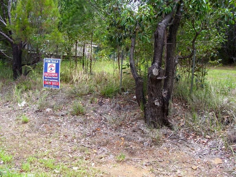 158 High Central Road, Macleay Island QLD 4184