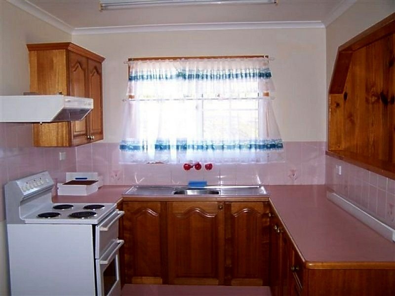 15 Koonwarra Parade, Macleay Island QLD 4184