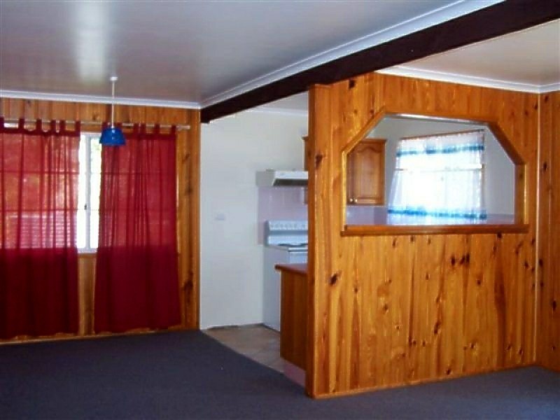 15 Koonwarra Parade, Macleay Island QLD 4184