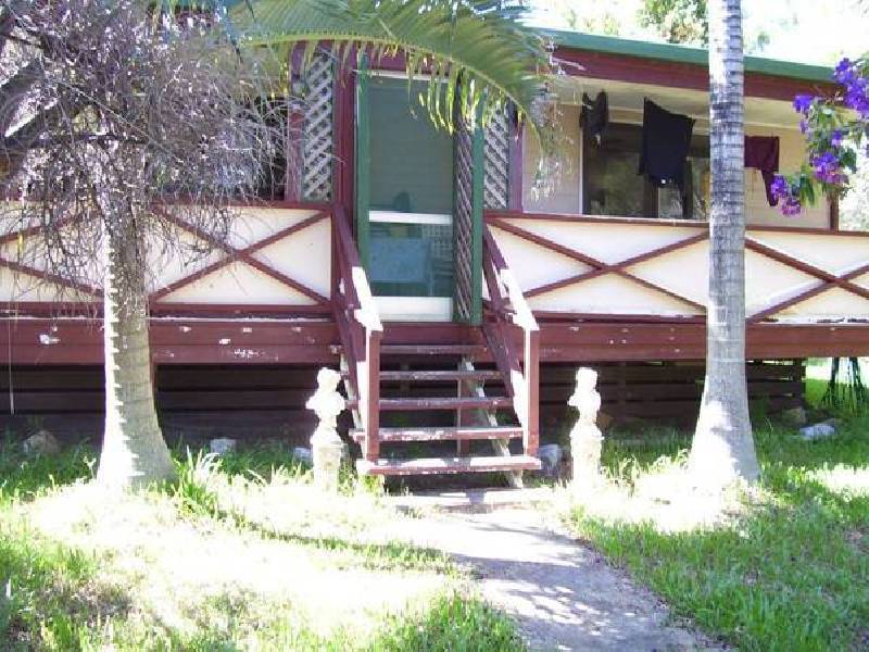 160 High Central Road, Macleay Island QLD 4184