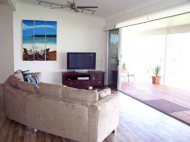 126 Western Road, Macleay Island QLD 4184