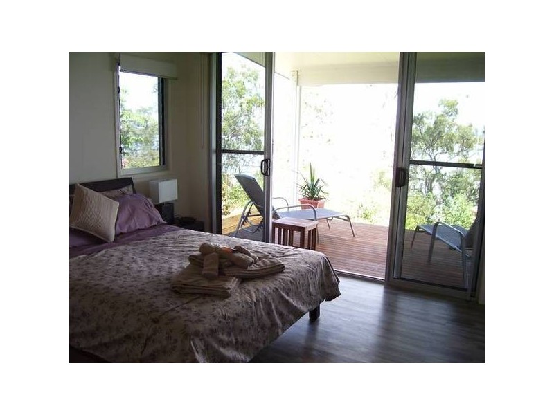 126 Western Road, Macleay Island QLD 4184