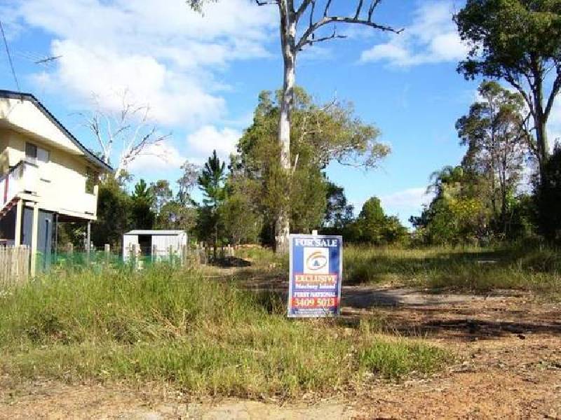 72 Scotts Road, Macleay Island QLD 4184