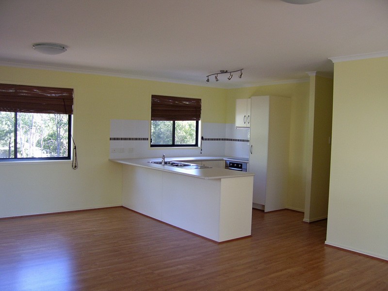 13 Alkira Street, Macleay Island QLD 4184