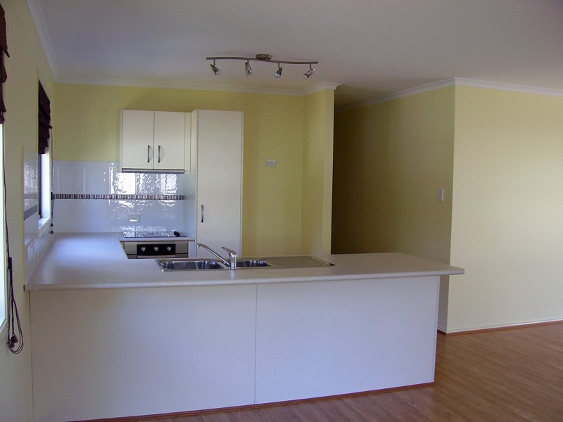 13 Alkira Street, Macleay Island QLD 4184