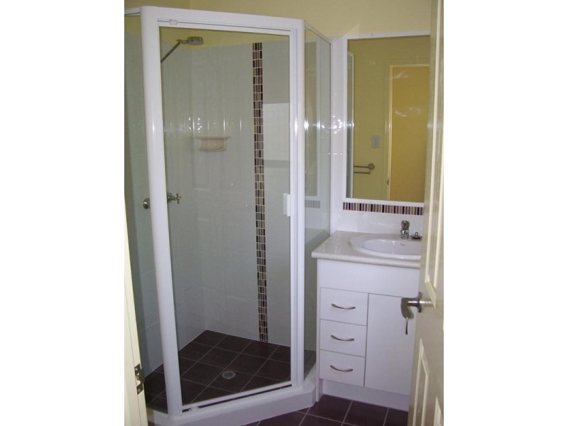 13 Alkira Street, Macleay Island QLD 4184