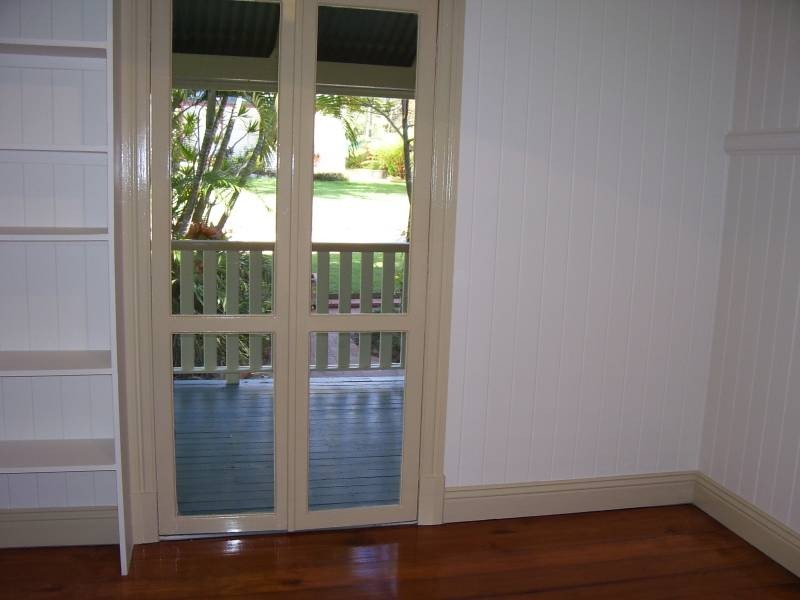 10 Alkira Street, Macleay Island QLD 4184