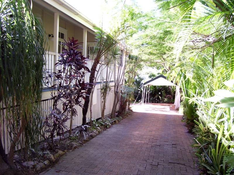 10 Alkira Street, Macleay Island QLD 4184