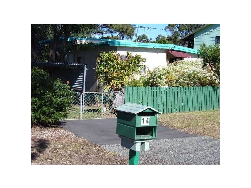 Hastings Terrace, Macleay Island QLD 4184