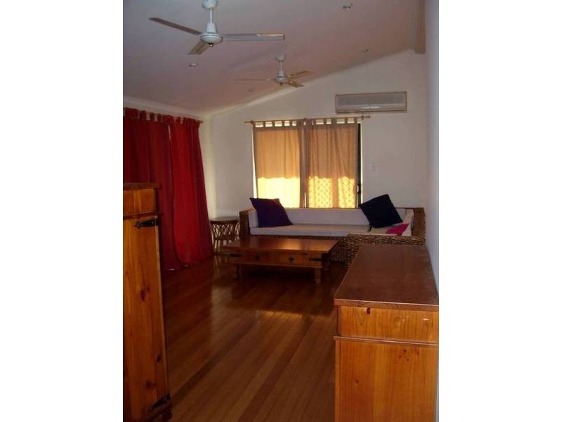 11 Cross, Macleay Island QLD 4184