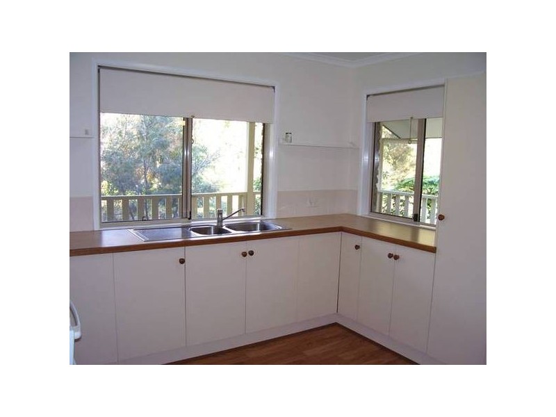 4 Cathy Street, Macleay Island QLD 4184