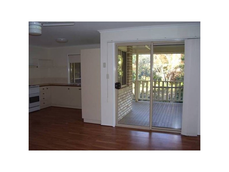 4 Cathy Street, Macleay Island QLD 4184