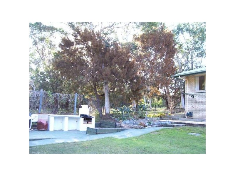 4 Cathy Street, Macleay Island QLD 4184