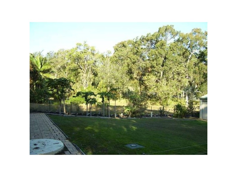 4 Cathy Street, Macleay Island QLD 4184