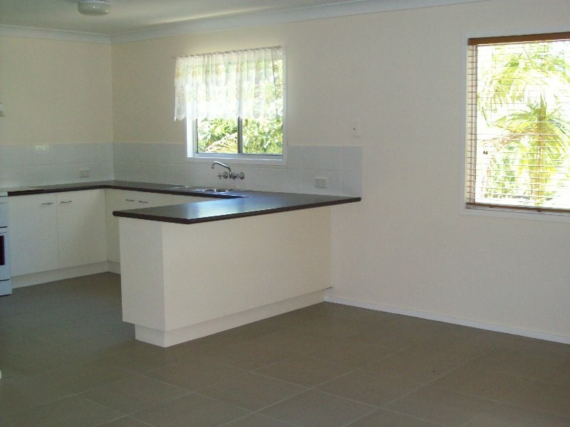 15 Kooberry, Macleay Island QLD 4184