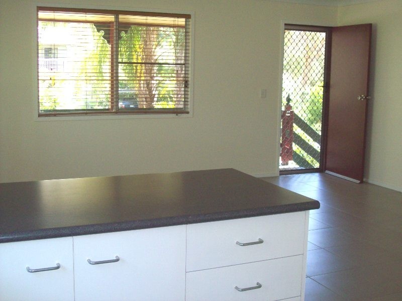 15 Kooberry, Macleay Island QLD 4184