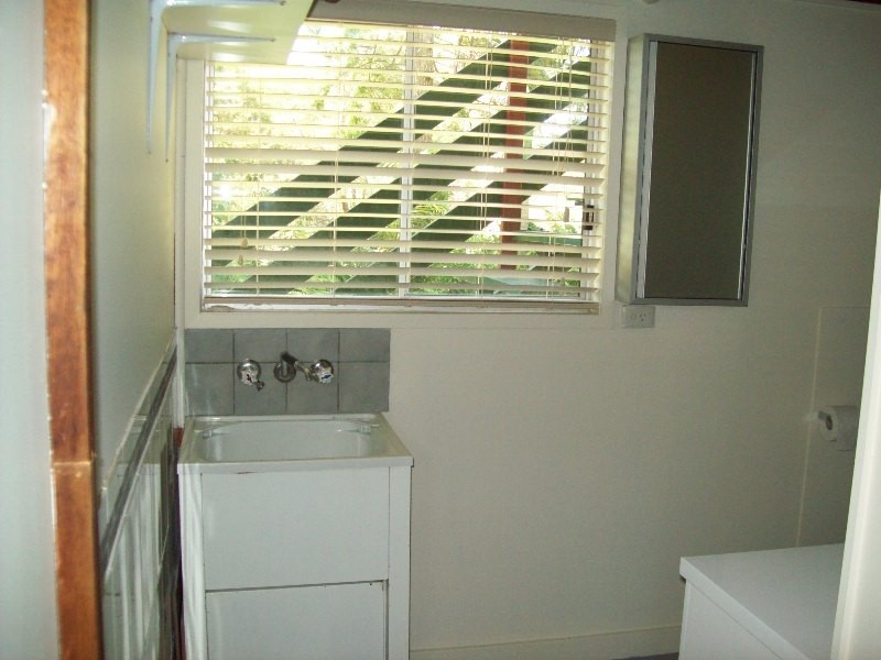 15 Kooberry, Macleay Island QLD 4184