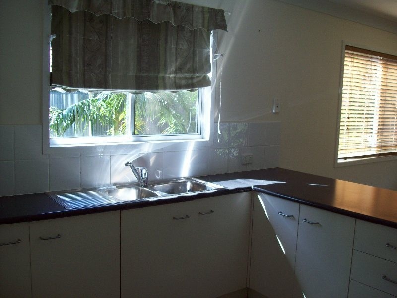 15 Kooberry, Macleay Island QLD 4184