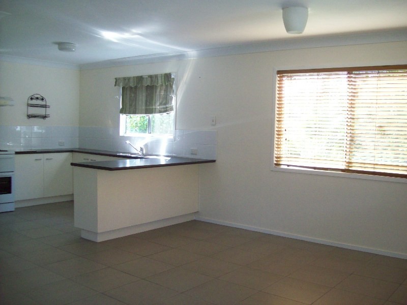 15 Kooberry, Macleay Island QLD 4184