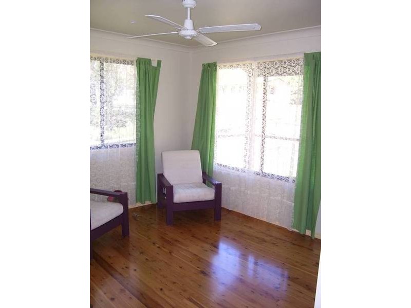 13 Noogie Street, Macleay Island QLD 4184