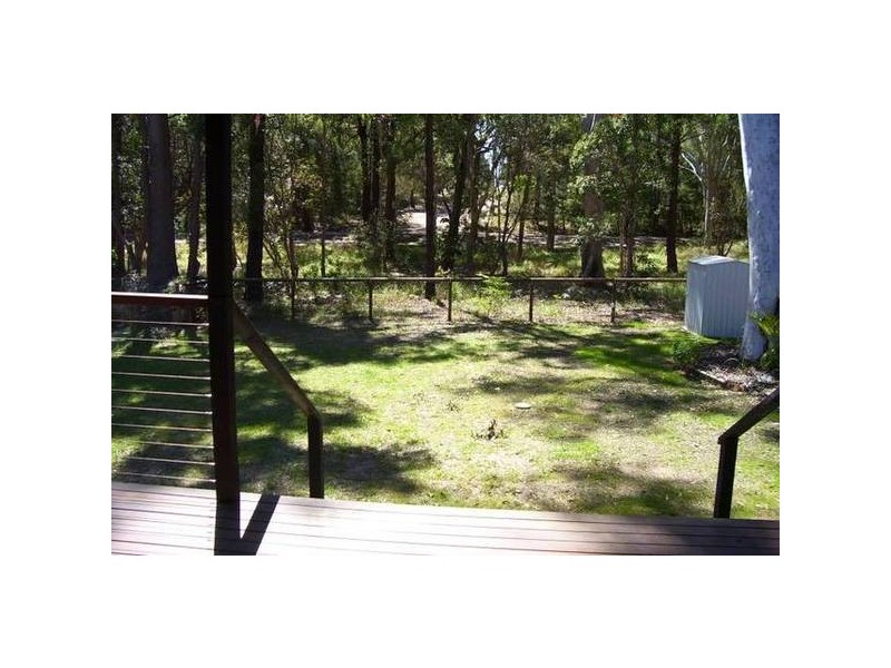 13 Noogie Street, Macleay Island QLD 4184