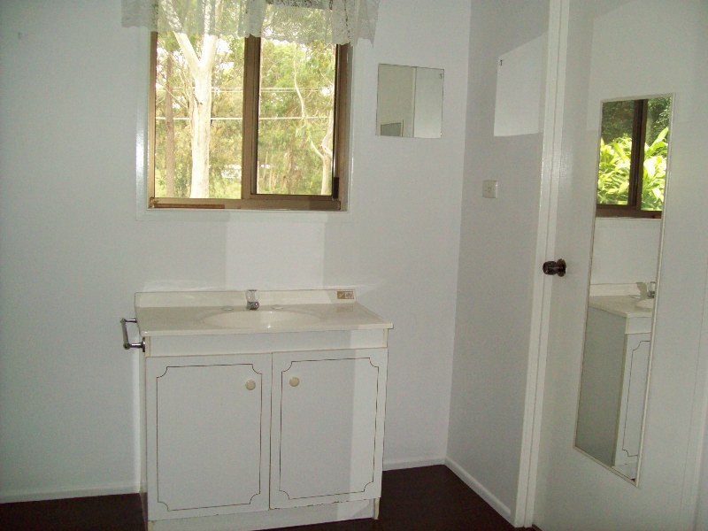 14 Kooberry Street, Macleay Island QLD 4184