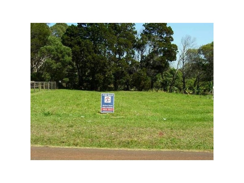35 Lonicera Street, Macleay Island QLD 4184