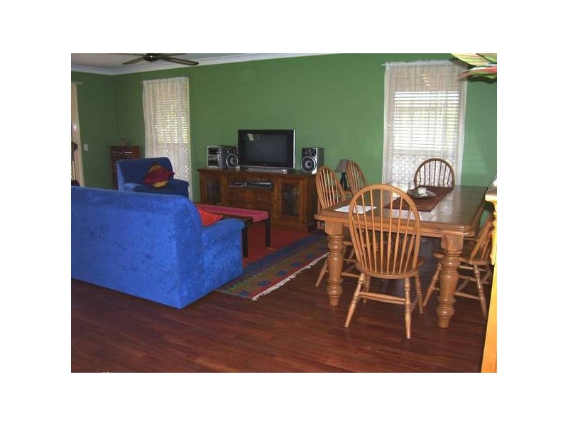 25 Wharf Street, Macleay Island QLD 4184