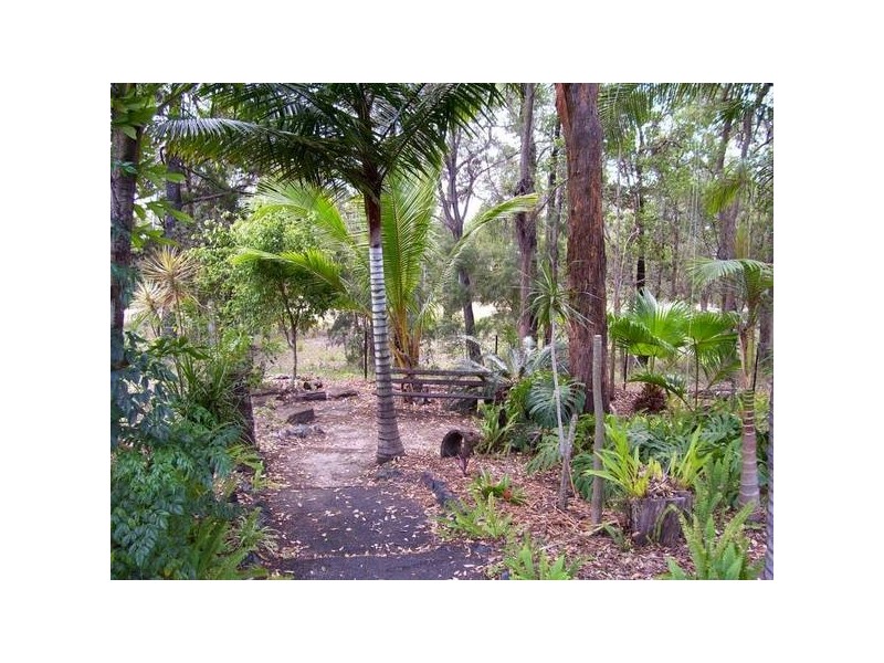 25 Wharf Street, Macleay Island QLD 4184