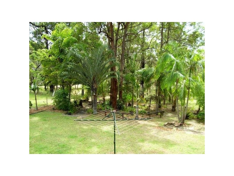 25 Wharf Street, Macleay Island QLD 4184