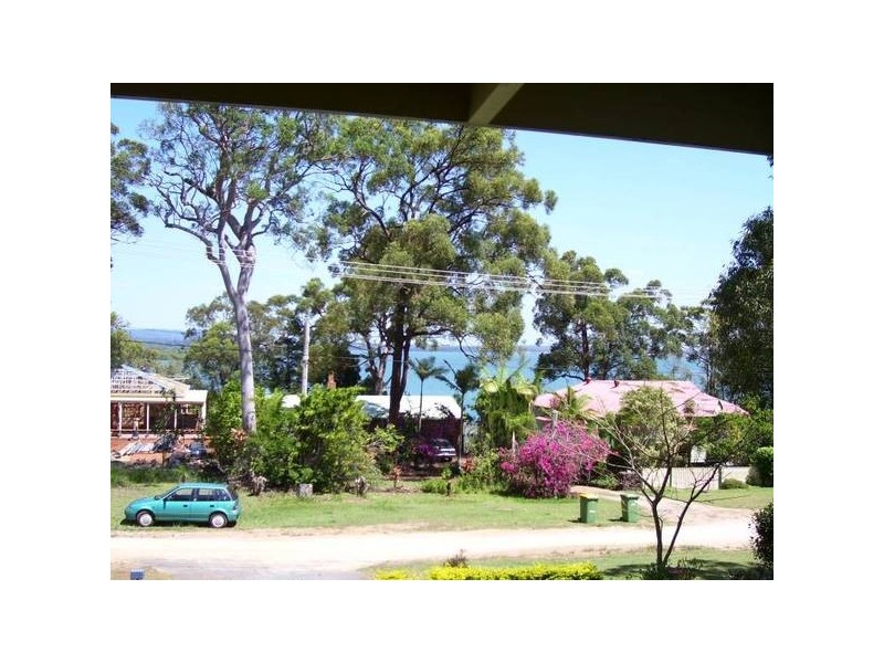 28 Coast Road, Macleay Island QLD 4184