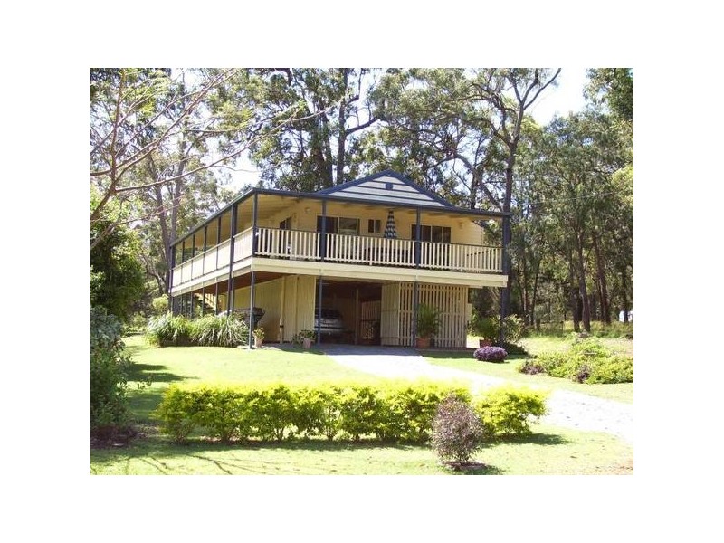 28 Coast Road, Macleay Island QLD 4184