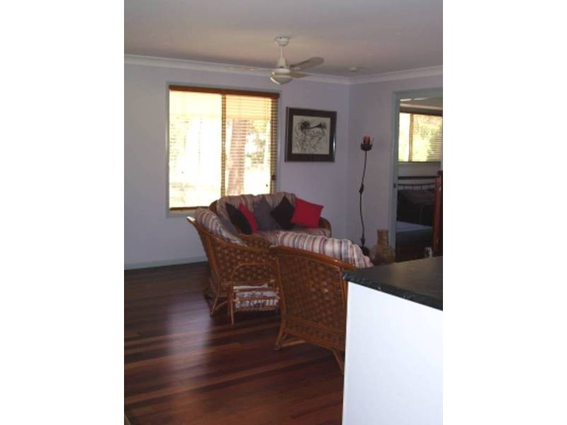 28 Coast Road, Macleay Island QLD 4184