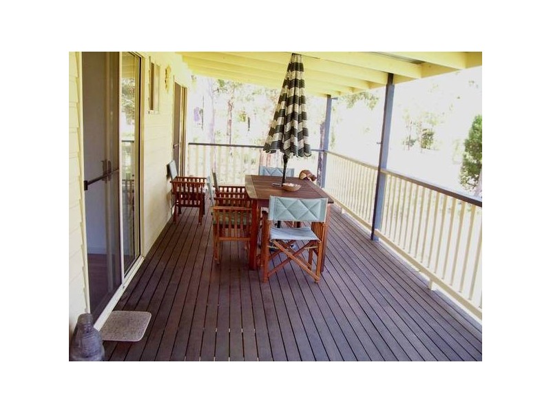 28 Coast Road, Macleay Island QLD 4184